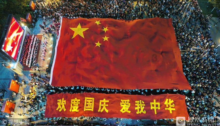 救援爱图画的男孩